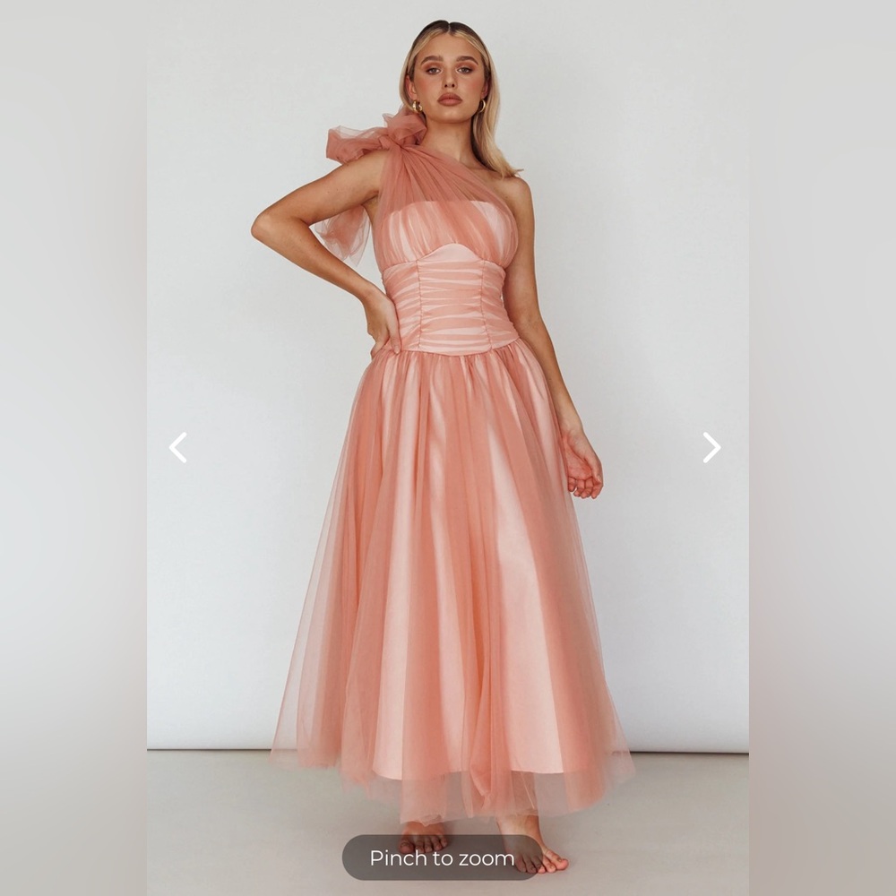 Let's Elope Bow Shoulder Midi Dress Lipstick, NWT, XS, Selfie Leslie